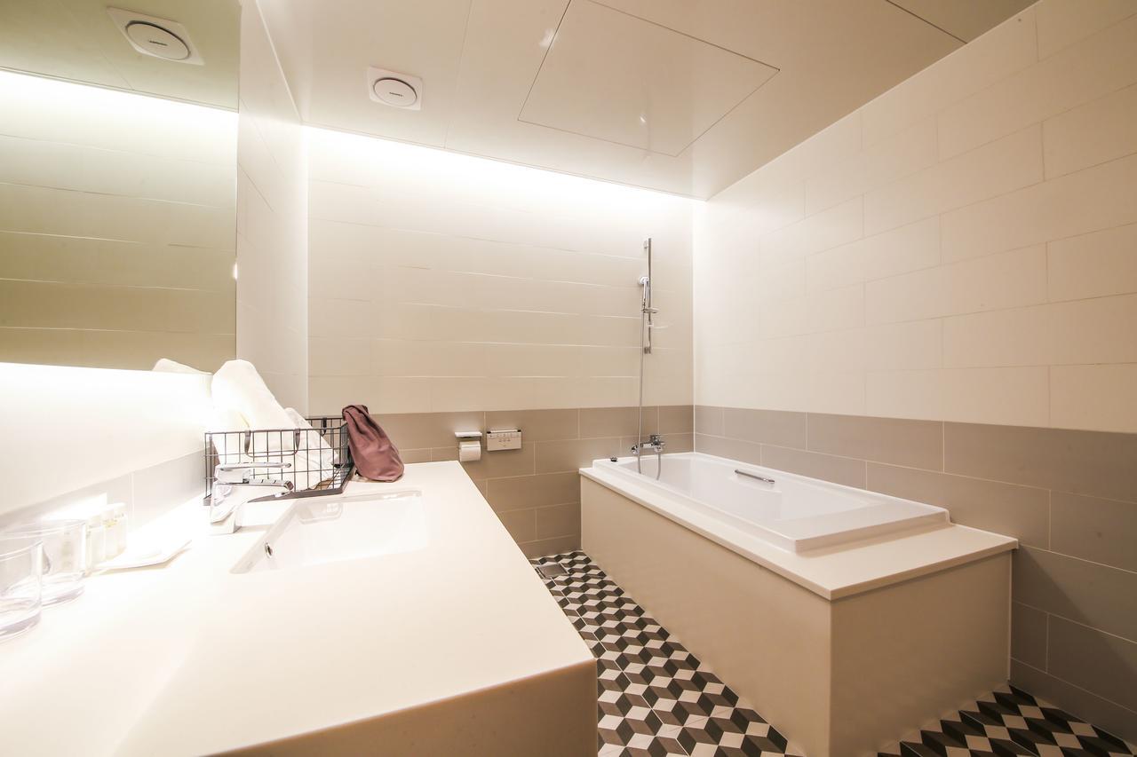 Hotel Londoner Hwamyeong Busan Dış mekan fotoğraf