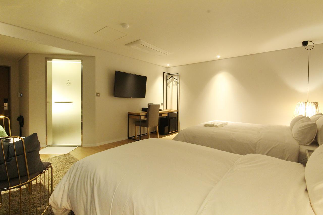 Hotel Londoner Hwamyeong Busan Dış mekan fotoğraf