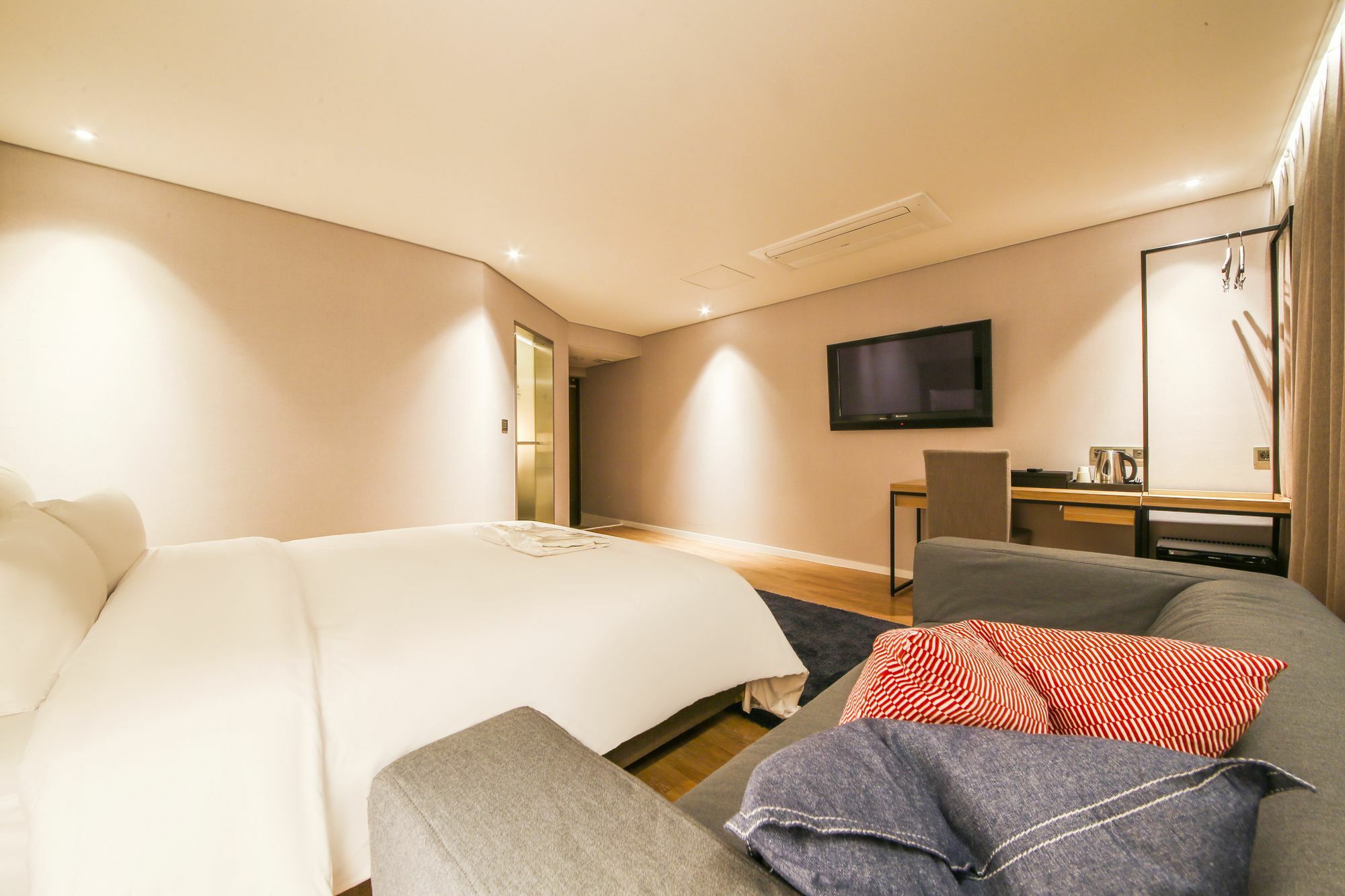 Hotel Londoner Hwamyeong Busan Dış mekan fotoğraf